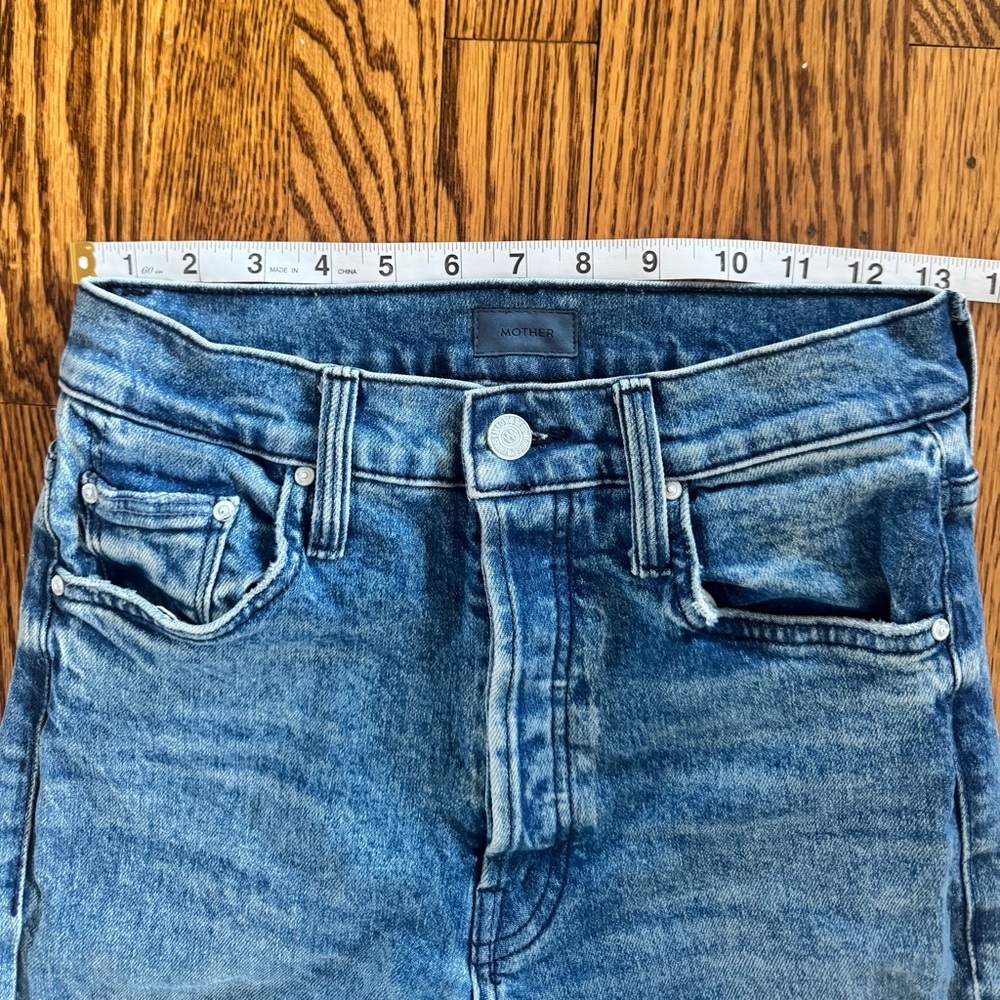 Mother The Tomcat High Rise Button Fly Distressed Jeans Women 26 Completely Over - Picture 4 of 12